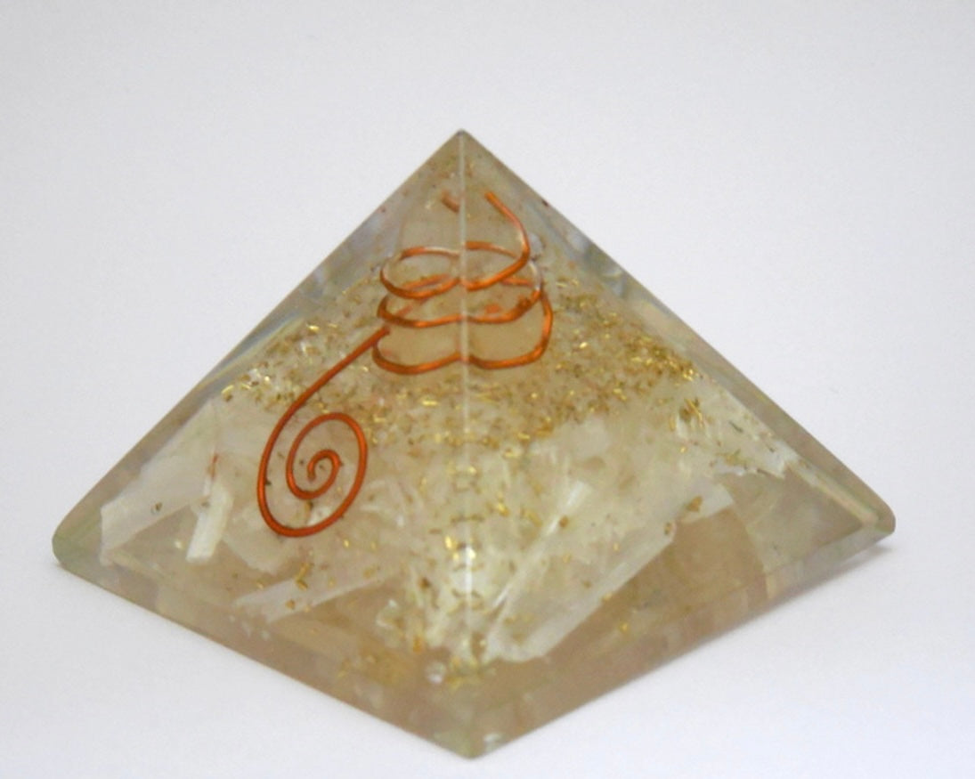 Orgone Pyramid XL– Selenite